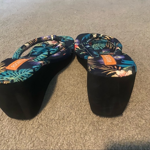 Rocket Dog Tropical wedge flip flops - Picture 6 of 6